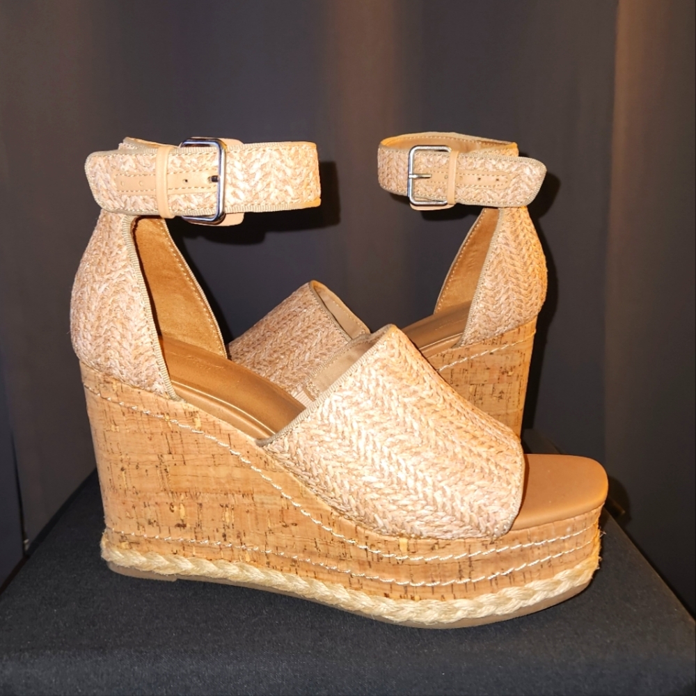Universal Thread - Beige Woven Wedge Heel Sandal - Size: 8-1/2 (NWOT/NO BOX)